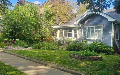 Photo of Shelly Z.'s yard after getting lawn care in Minneapolis, MN