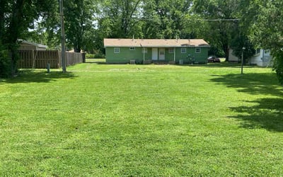 Photo of William C.'s yard after getting lawn care in Gulf Breeze, FL