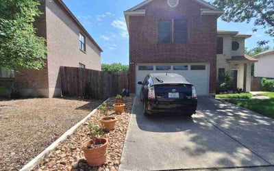 Photo of Yamilet C.'s yard after getting lawn care in San Antonio, TX