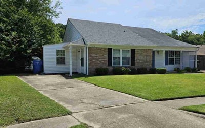 Photo of Brandi G.'s yard after getting lawn care in Yorktown, VA