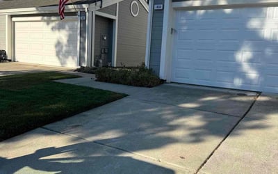 Photo of Alexandra B.'s yard after getting lawn care in Pittsburg, CA