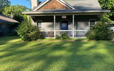 Photo of Linh C.'s yard after getting lawn care in Elizabethton, TN
