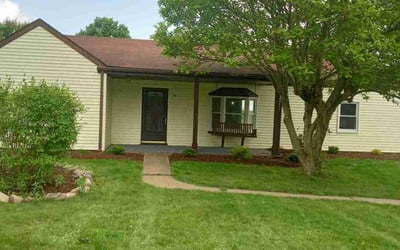 Photo of Reginald T.'s yard after getting lawn care in Aliquippa, PA