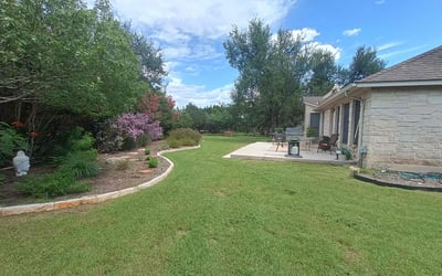 Photo of Linda L.'s yard after getting lawn care in Brooklyn, NY