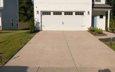 Photo of Wendy H.'s yard after getting lawn care in Hendersonville, TN