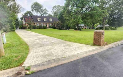 Photo of Ben O.'s yard after getting lawn care in Tucker, GA