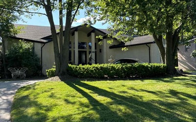 Photo of Lisa B.'s yard after getting lawn care in Bloomfield Hills, MI