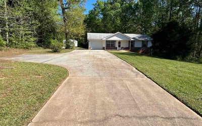 Photo of Kimberly M.'s yard after getting lawn care in Union City, GA