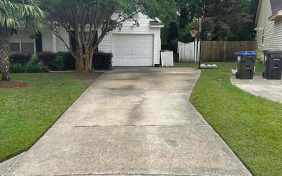 Photo of Lauren G.'s yard after getting lawn care in Gaithersburg, MD