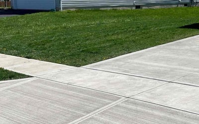 Photo of Alannys V.'s yard after getting lawn care in Ashville, OH