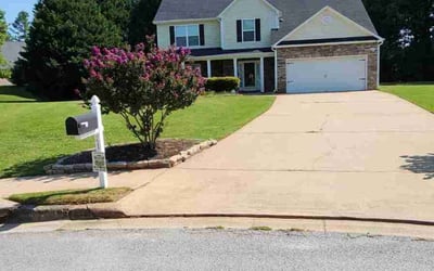 Photo of Kiera D.'s yard after getting lawn care in Pflugerville, TX