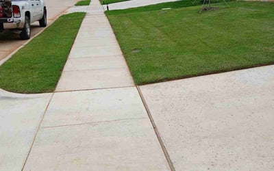 Photo of Maureen M.'s yard after getting lawn care in Decatur, TX