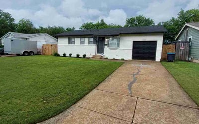 Photo of Edward W.'s yard after getting lawn care in Fort Worth, TX
