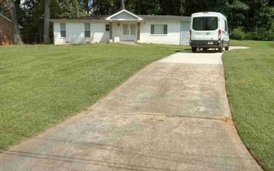 Photo of Kathy J.'s yard after getting lawn care in Decatur, GA