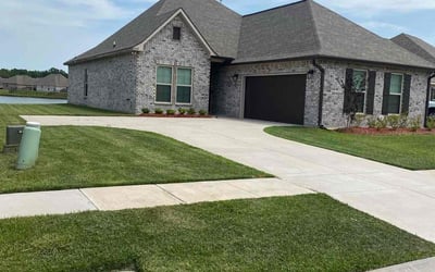 Photo of Geri Perkins W.'s yard after getting lawn care in Gonzales, LA