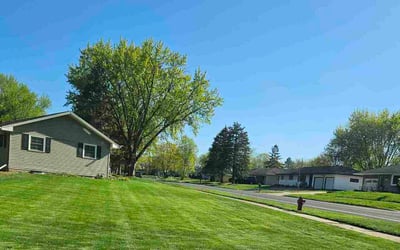 Photo of Clarissa M.'s yard after getting lawn care in Franklin, TN