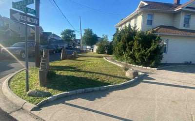 Photo of Randy P.'s yard after getting lawn care in Smithtown, NY
