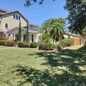 Flower Bed Weeding by Crawford LawnCare reviewed on April 19, 2023