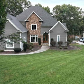 Cleanups by Norman Boys Lawn Care reviewed on July 11, 2022