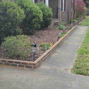 Flower Bed Weeding by Royalty Lawn and Garden INC reviewed on July 13, 2025