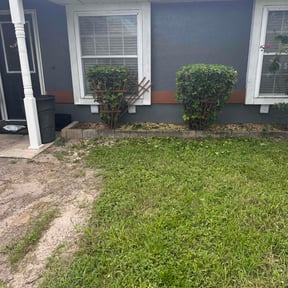 Bush Trimming by Rowby's Lawn Care reviewed on August 7, 2022