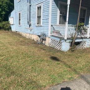 Weeding by Brooks lawn Care reviewed on July 15, 2022