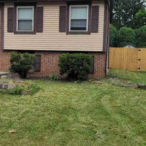 Flower Bed Weeding by Superior Landscape & Maintenance, Inc. reviewed on December 9, 2021