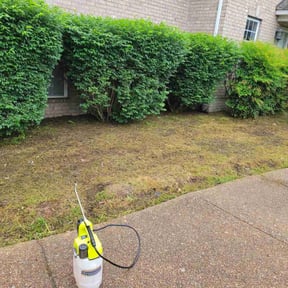 Flower Bed Weeding by Lando Lawn Care & Landscaping reviewed on October 27, 2022