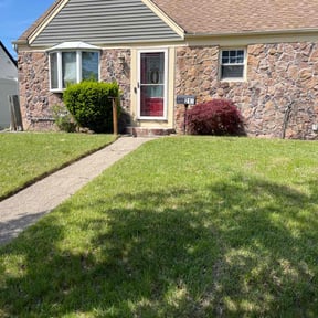 Bush Trimming by Bakers lawn service reviewed on July 25, 2022