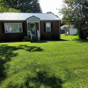 Bush Trimming by Drumgo Landscaping reviewed on May 22, 2025