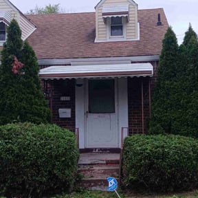 Bush Trimming by Mills Landscaping reviewed on May 15, 2022