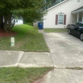 Cleanups by B&amp;C Lawn and Landscaping LLC reviewed on August 21, 2024