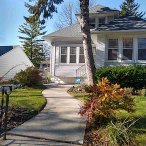 Leaf Removal by Matt’s lawn care reviewed on May 15, 2022