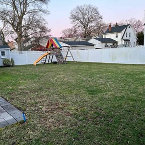 Leaf Removal by Gomez Property Maintenance reviewed on June 13, 2022