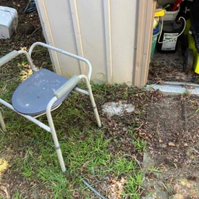 Flower Bed Weeding by Keith Dalke reviewed on October 6, 2022