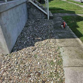 Flower Bed Weeding by F&M LAWNCARE reviewed on May 28, 2022