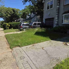 Flower Bed Weeding by Easy lawn care and more reviewed on August 4, 2024