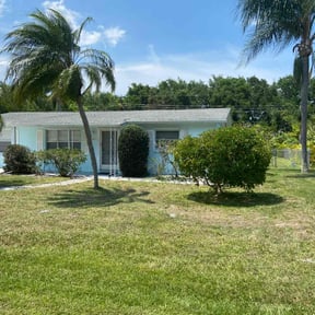 Bush Trimming by FLA Mowers LLC reviewed on February 25, 2025