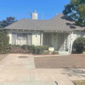 Bush Trimming by Ayres inc. reviewed on June 16, 2020