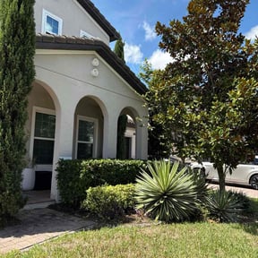 Bush Trimming by Roldan Lawn Services LLC reviewed on July 26, 2025