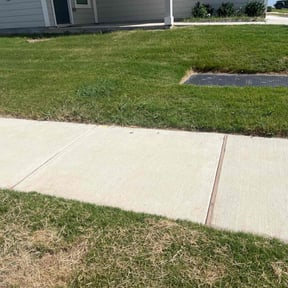 Weeding by Ramirez Landscaping reviewed on December 13, 2024