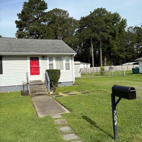 Leaf Removal by JJ Aguilar Lawn Care Inc reviewed on December 3, 2024