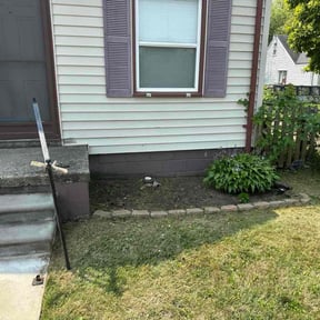 Flower Bed Weeding by Junk by Day Gone by Night reviewed on October 1, 2024