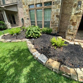 Flower Bed Weeding by Y&R reviewed on July 13, 2022