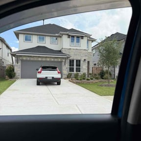 Cleanups by Botello's Lawn Care Service reviewed on September 8, 2024