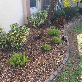 Flower Bed Weeding by Keep it mowen reviewed on May 10, 2022