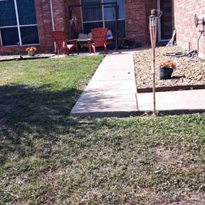 Flower Bed Weeding by Gilberto Sanchez reviewed on September 16, 2020