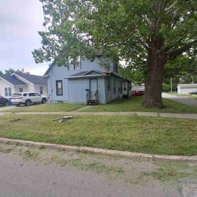 Leaf Removal by Four sons Lawncare reviewed on July 25, 2022
