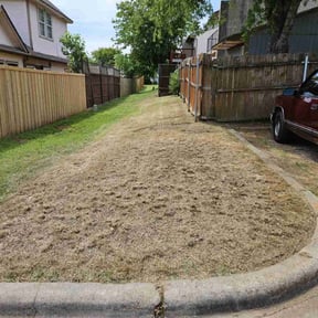 Cleanups by Valencia Landscaping reviewed on April 13, 2025