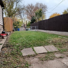 Leaf Removal by National preservation and REO services reviewed on April 28, 2023